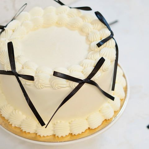 Black bow Cake (6 - 10 people (15cm))