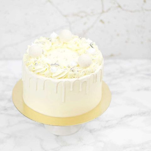 Snow White Cake (6 - 10 people (15cm))