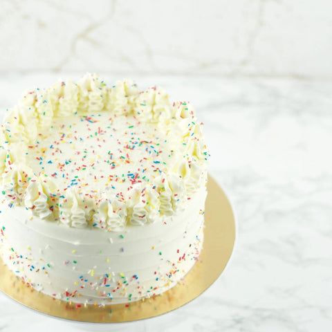 Sprinkle Birthday Cake (6 - 10 people (15cm))