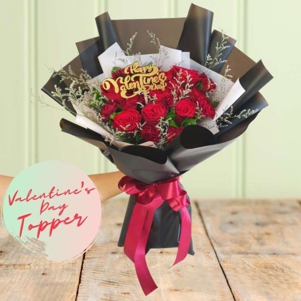 Buket Mawar Merah: A Dozen Red Roses Bouquet