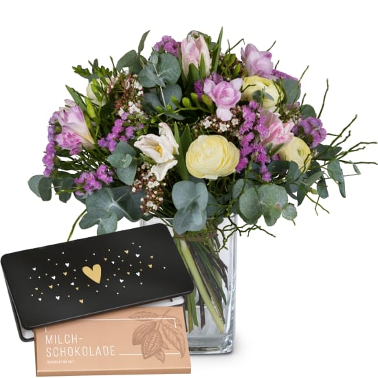 Tender Spring Greetings with Munz bar of chocolate «Heart» (Minimum)
