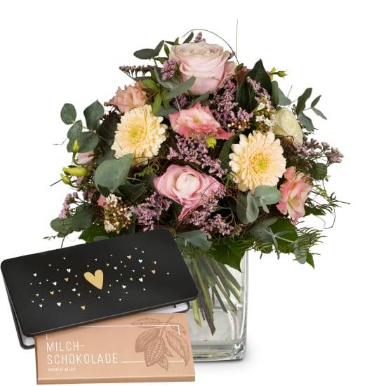 Flower bouquet «A Touch of Spring» with Munz bar of chocolate «Heart» (Minimum)