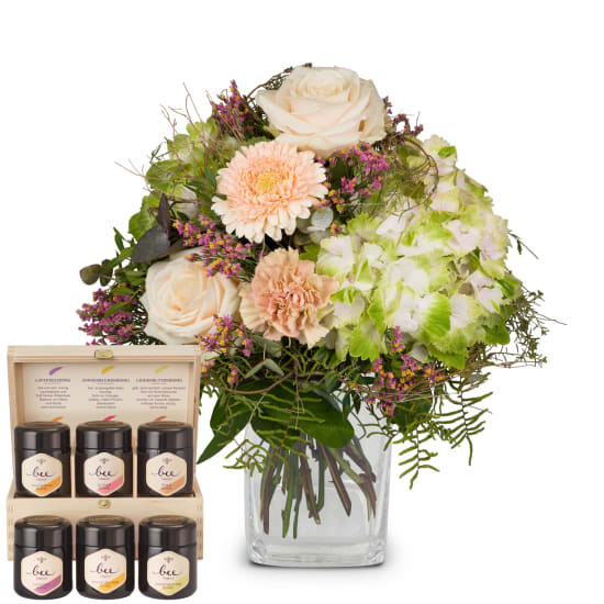 Romantic Hydrangea Bouquet with Bee-Family honey gift set (Minimum)