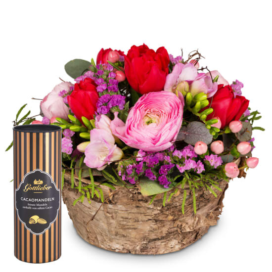 Flower arrangement Delicate Spring Creation with Gottlieber cocoa almonds (Minimum)