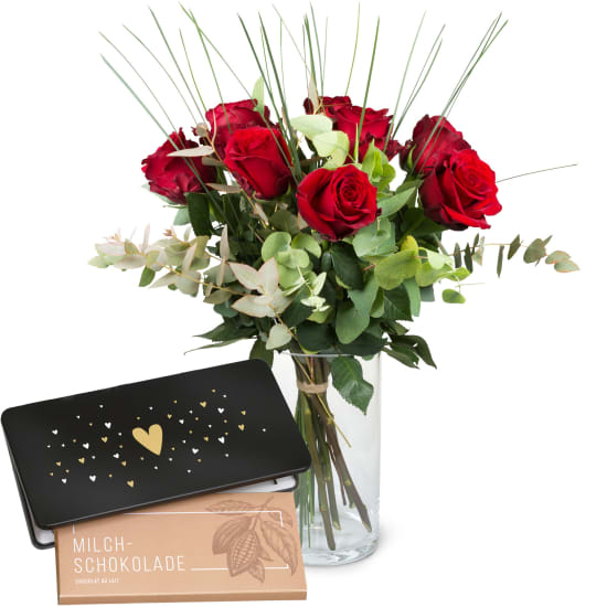 9 Red Roses with greenery and Munz bar of chocolate Â«HeartÂ»
