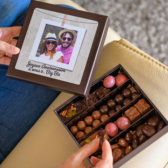 PERSONALIZED BOX OF 50 CHOCOLATES
