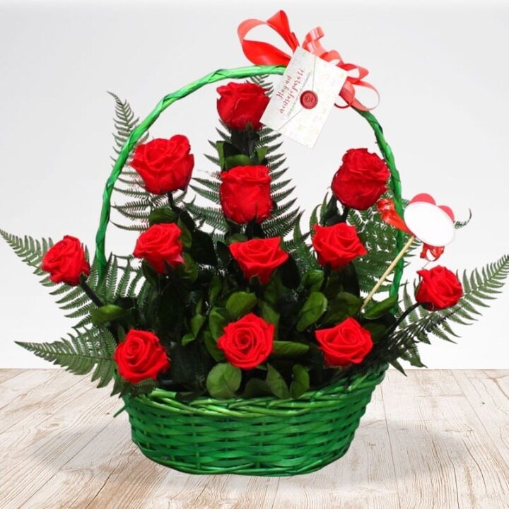 Basket 12 Eternal Roses