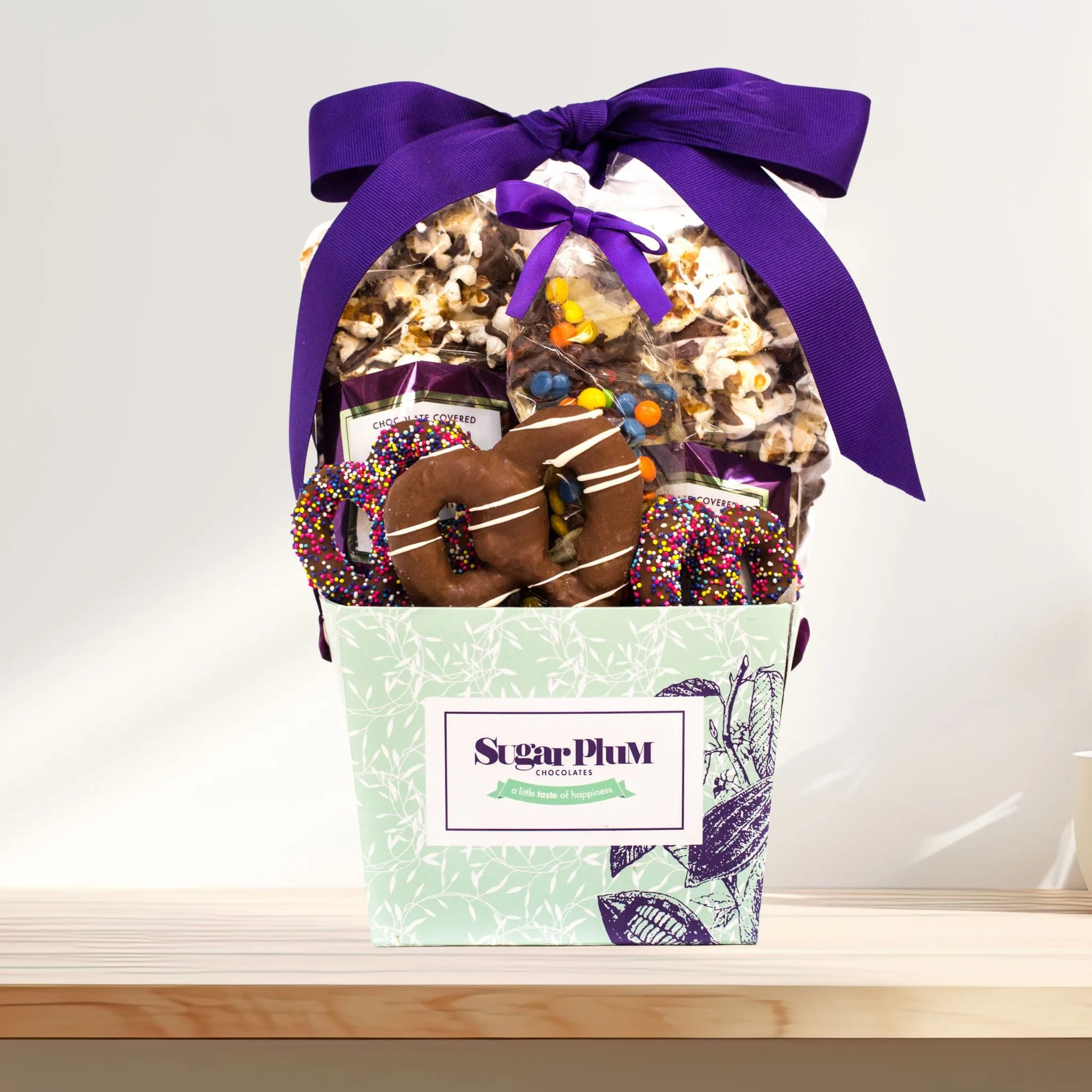 gourmet Snack Gift Basket – 6 Handcrafted treats