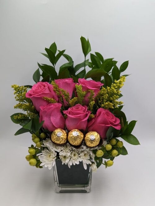 6 Roses Square Vase