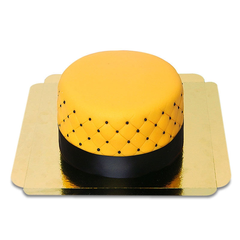 Yellow Deluxe cake (Small (18 cm(20 pieces)))